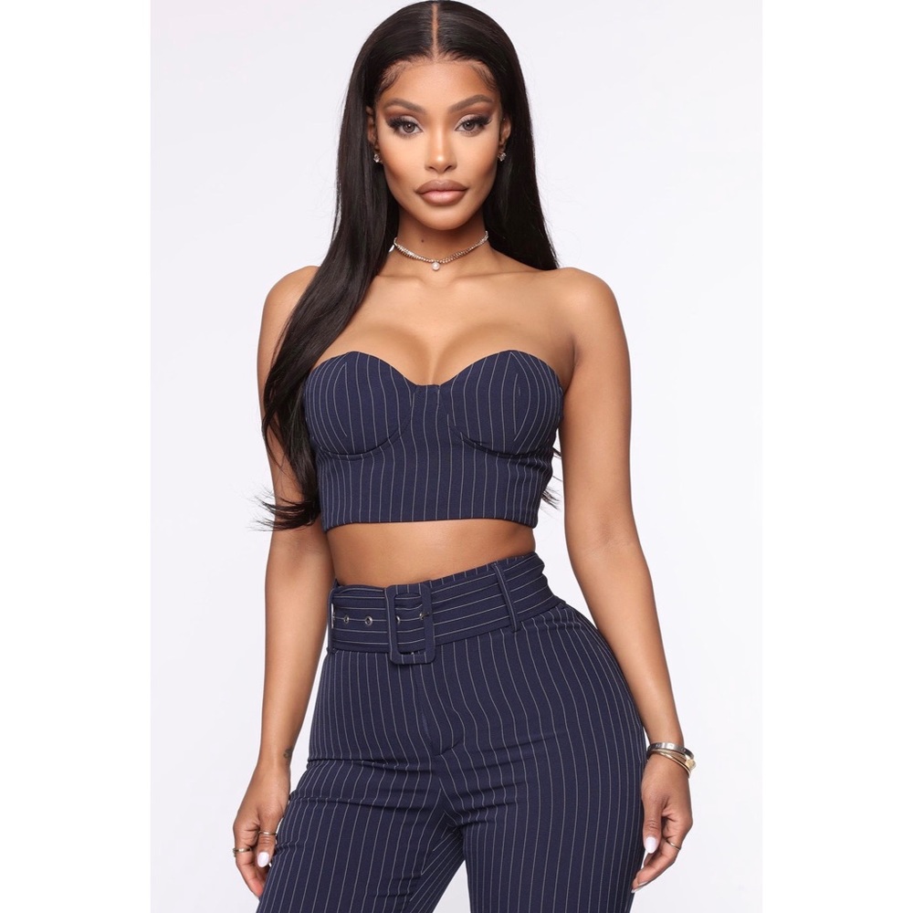 She Doesn’t Come To Play CROPPED TOP